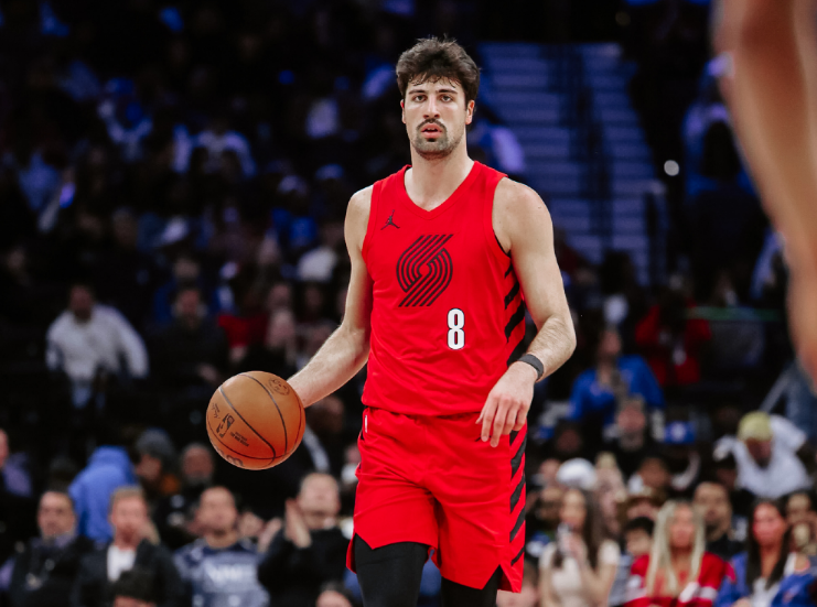 半岛体育网址-杨瀚森被下放！开拓者惜败76人 阿夫迪亚25+6+9格莱姆斯31分